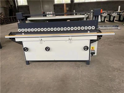 Máquina de lixar lateral